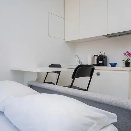 Ihost - Marghera 18 * Milánó